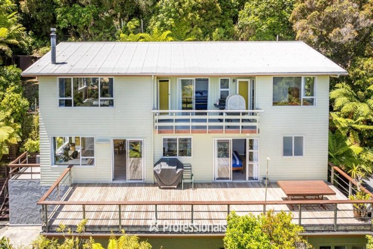 Photo of property in 151 Kamahi Street, Stokes Valley, Lower Hutt, 5019