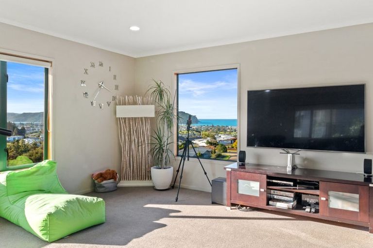 Photo of property in 111 Pacific View Drive, Whangamata, 3620