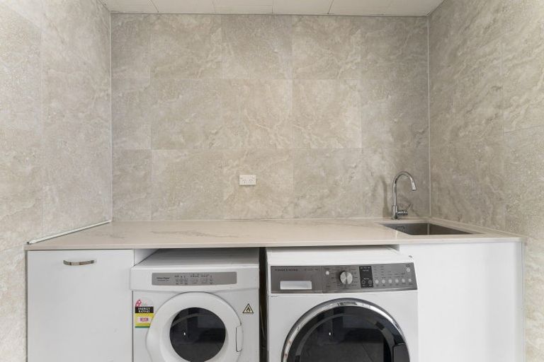 Photo of property in 8b Longstead Avenue, Papamoa Beach, Papamoa, 3118