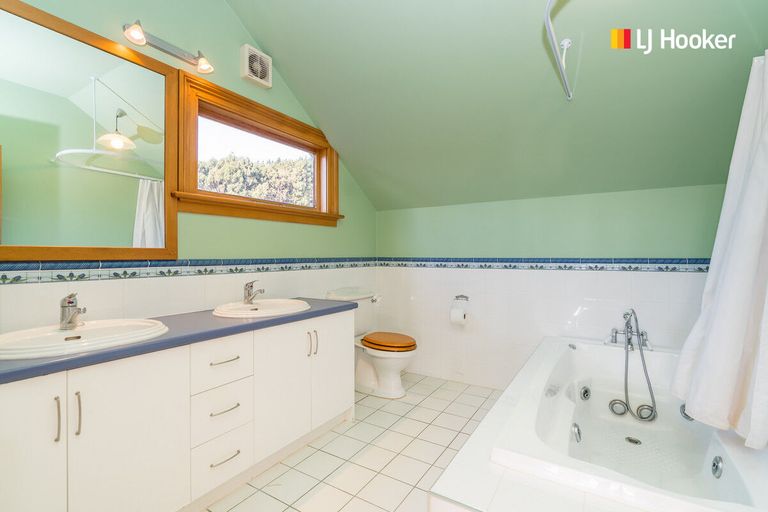 Photo of property in 13 Waikana Street, Broad Bay, Dunedin, 9014