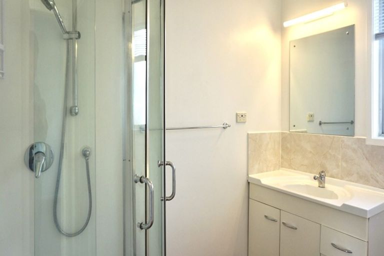 Photo of property in 15 Reelick Avenue, Pakuranga Heights, Auckland, 2010