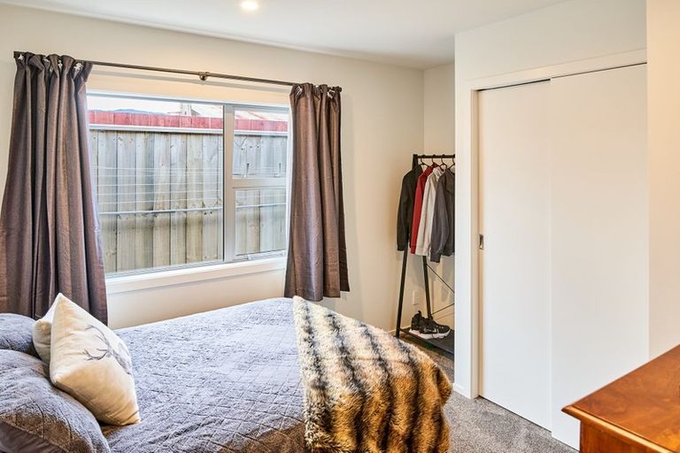 Photo of property in 89b Wainuiomata Road, Wainuiomata, Lower Hutt, 5014