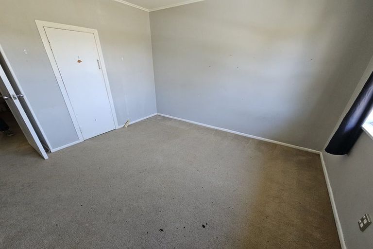 Photo of property in 30 Lyford Crescent, Sunnynook, Auckland, 0620