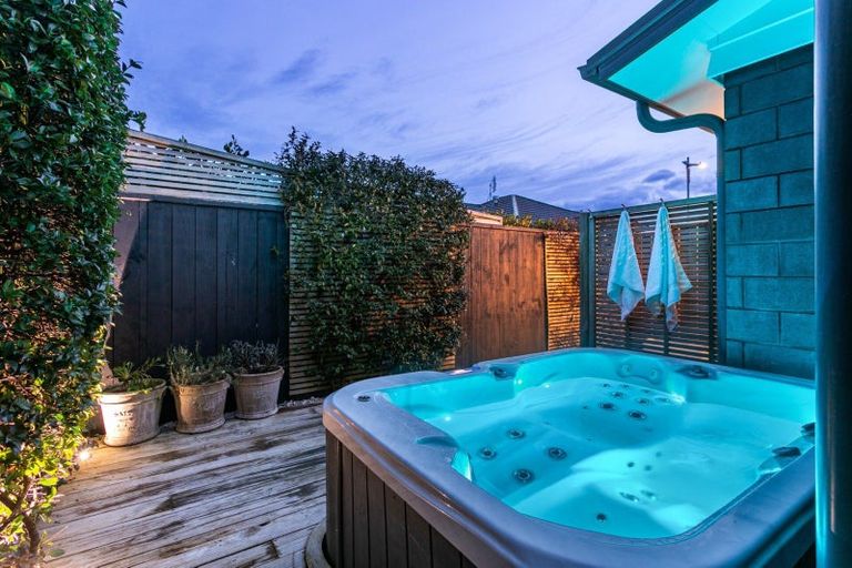 Photo of property in 261 Lakes Boulevard, Pyes Pa, Tauranga, 3112