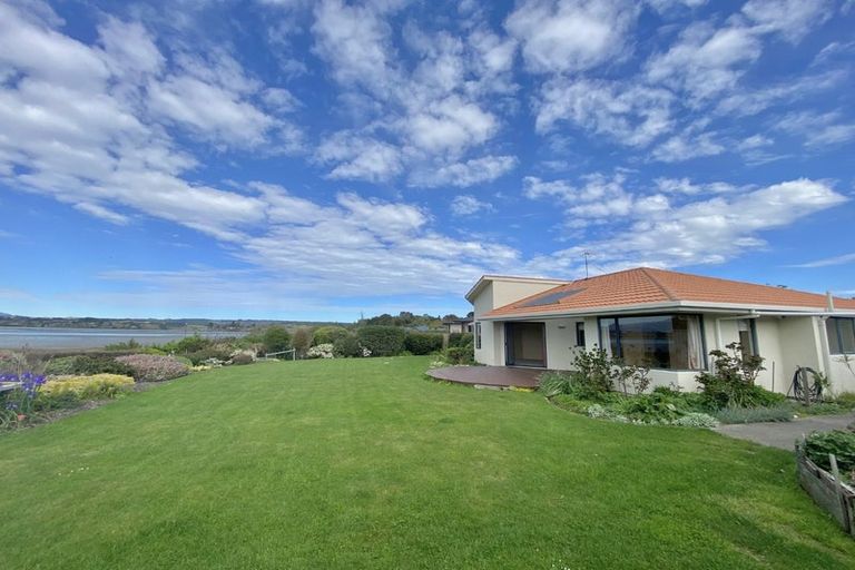 Photo of property in 6 Coutts Place, Mapua, 7005