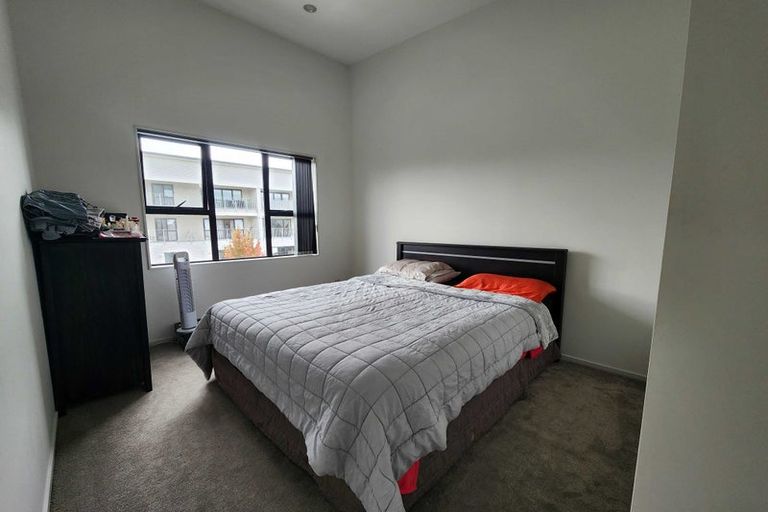 Photo of property in 8b Carlos Drive, Flat Bush, Auckland, 2016