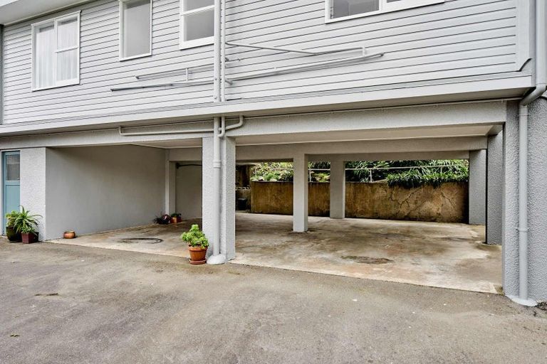Photo of property in 229 Karori Road, Karori, Wellington, 6012