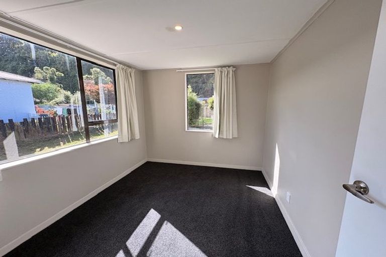Photo of property in 96 South Road, The Glen, Dunedin, 9011
