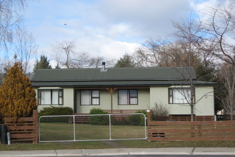 Photo of property in 18 Cherry Court, Wanaka, 9305