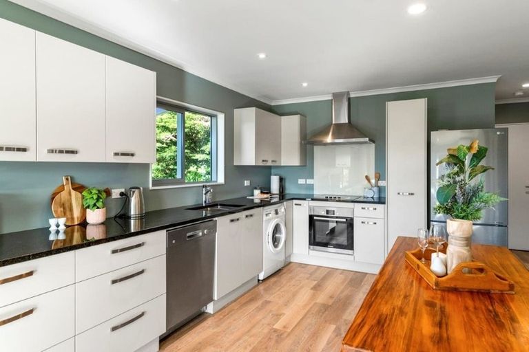 Photo of property in 35 Rauparaha Street, Waikanae Beach, Waikanae, 5036