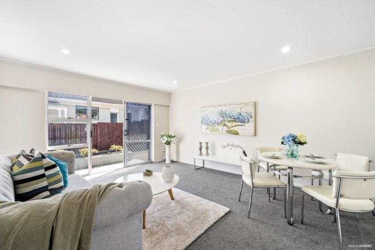 Photo of property in 1/19 Fortunes Road, Half Moon Bay, Auckland, 2012