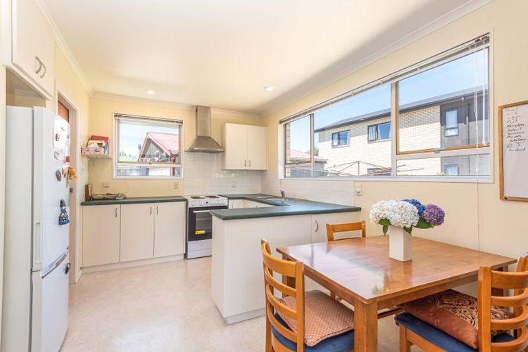 Photo of property in 43 Strathfield Avenue, Dallington, Christchurch, 8061