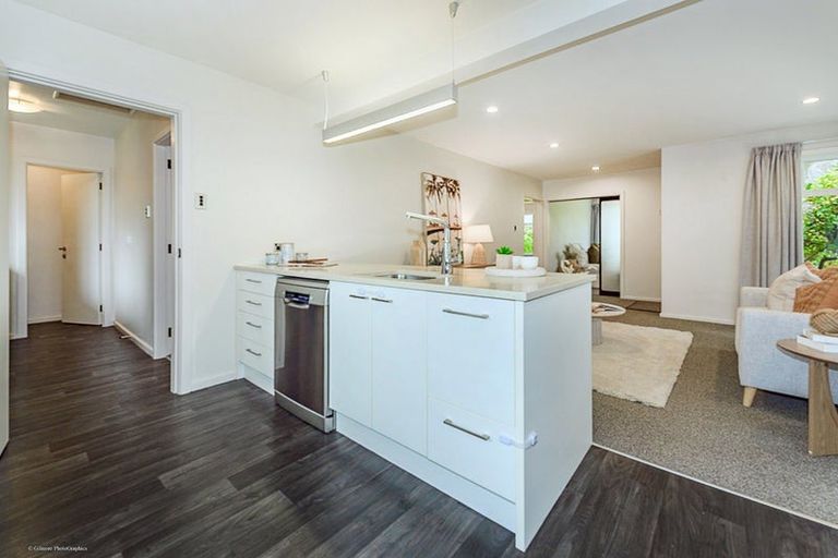 Photo of property in 29 Liverton Crescent, Bishopdale, Christchurch, 8053