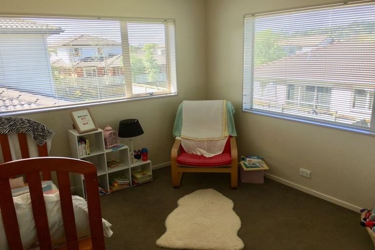 Photo of property in 5 Moravale Lane, Flat Bush, Auckland, 2016