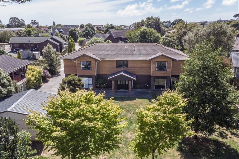 Photo of property in 18 The Avenue, Paraparaumu Beach, Paraparaumu, 5032