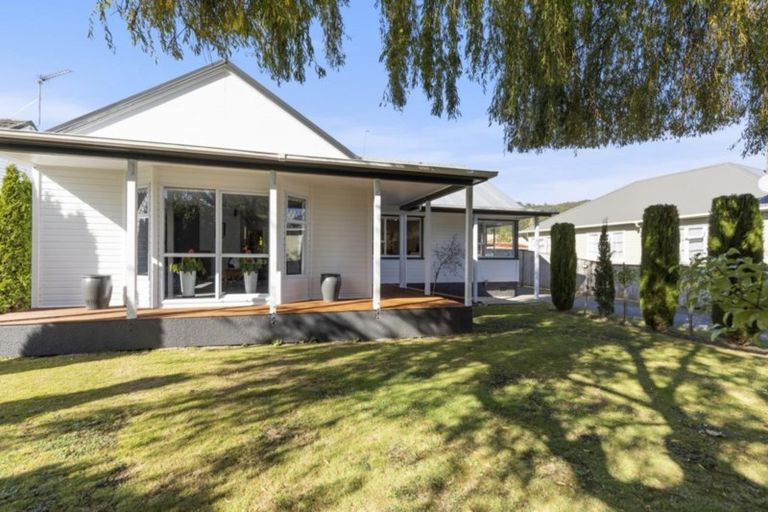 Photo of property in 1312 High Street, Taita, Lower Hutt, 5011