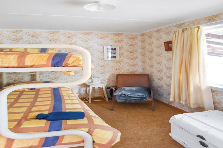 Photo of property in 8 Black Peak Road, Omarama, 9412