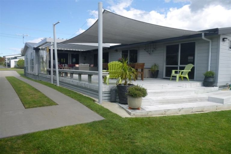 Photo of property in 211 Given Avenue, Whangamata, 3620