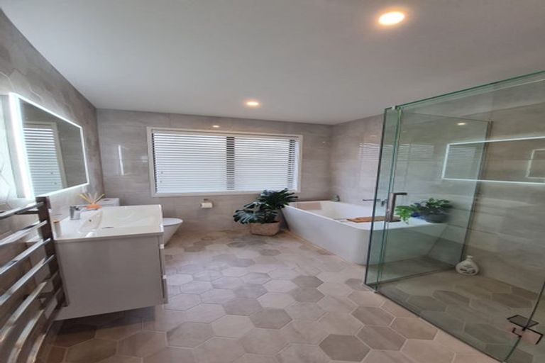 Photo of property in 6 Reg Pearce Way, Glen Innes, Auckland, 1072