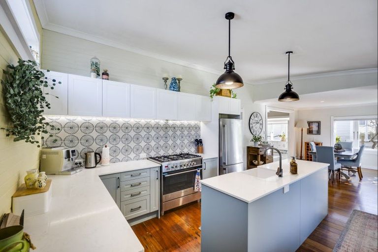 Photo of property in 141 Georges Drive, Napier South, Napier, 4110