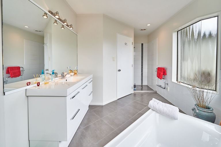 Photo of property in 120 Kelvin Grove Road, Kelvin Grove, Palmerston North, 4414