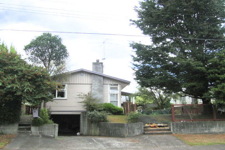 Photo of property in 10 Rosina Street, Clouston Park, Upper Hutt, 5018
