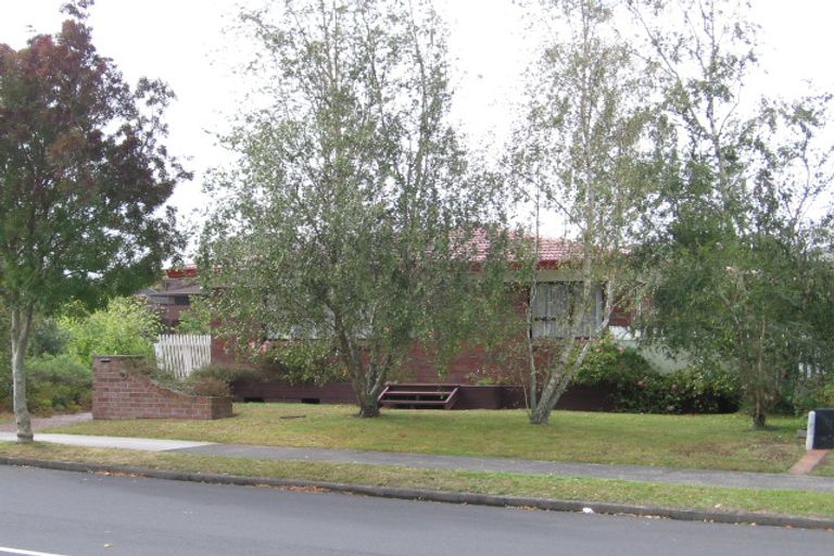 Photo of property in 32 Marina View Drive, West Harbour, Auckland, 0618