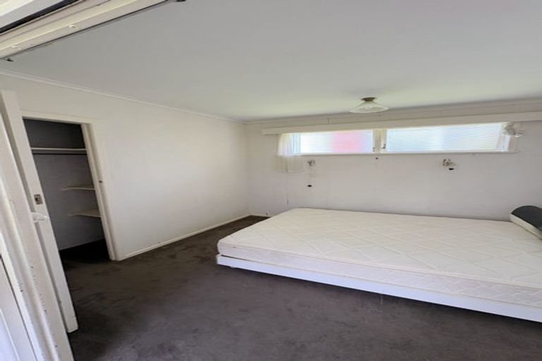 Photo of property in 54 Jaemont Avenue, Te Atatu South, Auckland, 0610