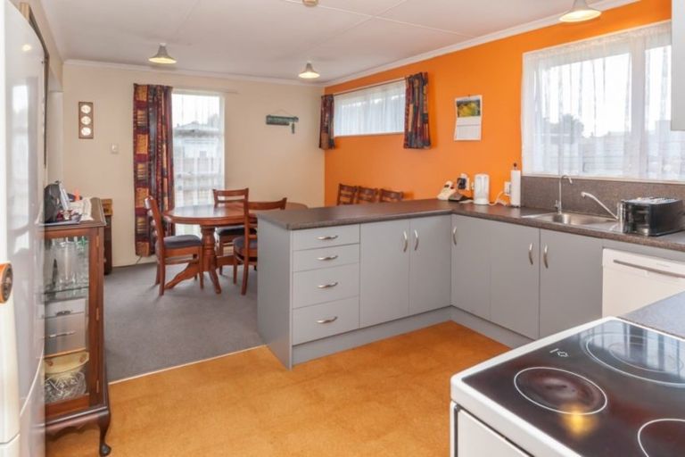 Photo of property in 12 Barling Street, Himatangi Beach, Foxton, 4891