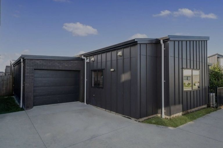 Photo of property in 63 Black Beech Crescent, Takanini, 2110