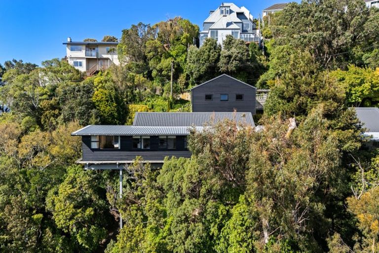 Photo of property in 85 Nicholson Road, Khandallah, Wellington, 6035