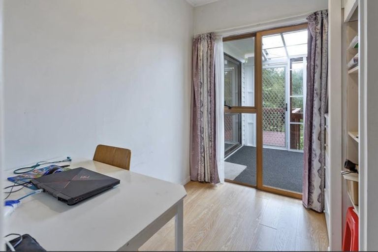 Photo of property in 20 Linwood Avenue, Forrest Hill, Auckland, 0620