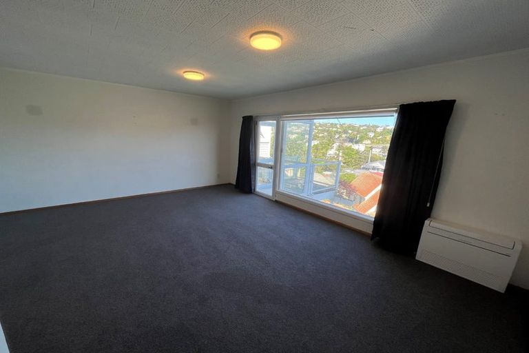 Photo of property in 5 Saint Michaels Crescent, Kelburn, Wellington, 6012