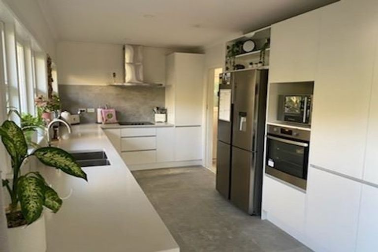 Photo of property in 8 Cardiff Street, Pukekohe, 2120