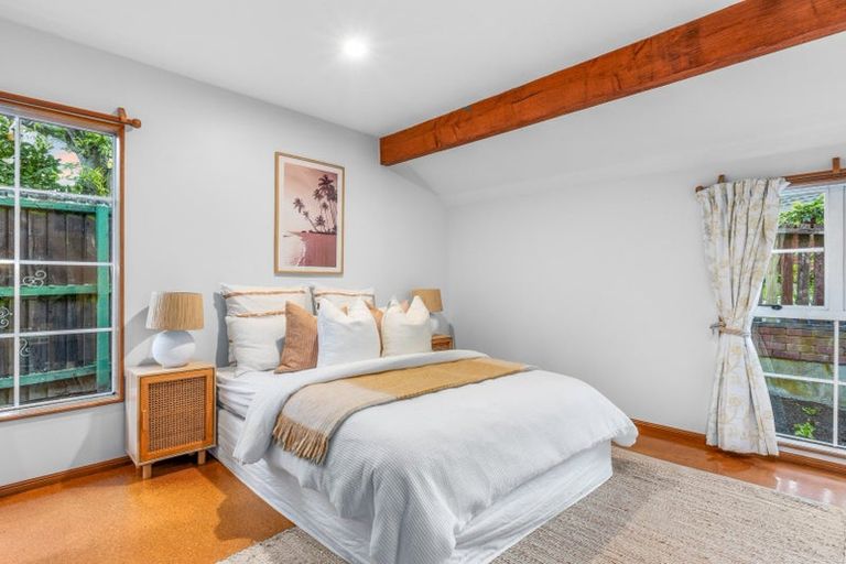 Photo of property in 2/43 Cashmere View Street, Somerfield, Christchurch, 8024