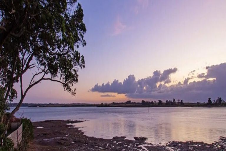 Photo of property in 582 Weymouth Road, Weymouth, Auckland, 2103