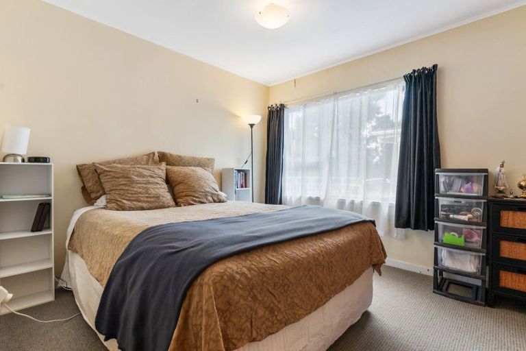 Photo of property in 1/12 Gibraltar Street, Howick, Auckland, 2014