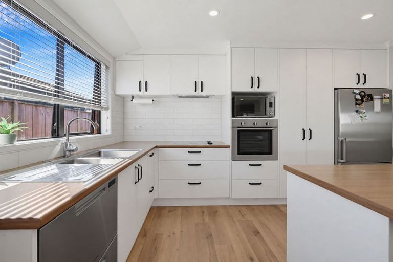 Photo of property in 15 Kapia Street, Pukekohe, 2120