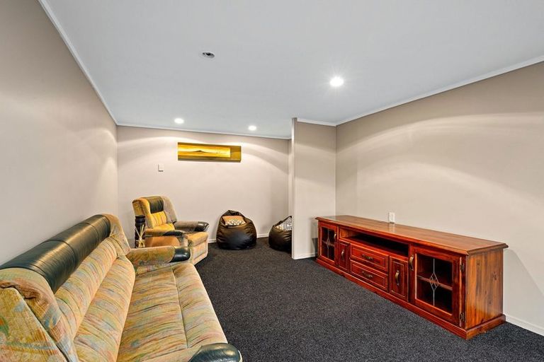 Photo of property in 14 Bellringer Road, Massey, Auckland, 0614