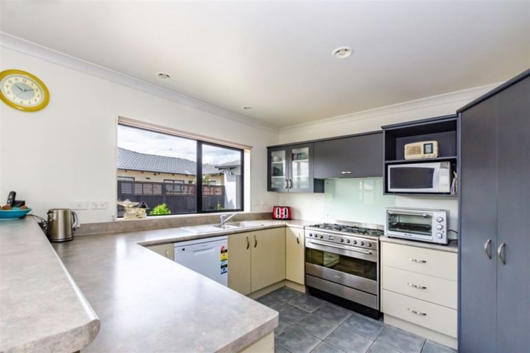 Photo of property in 3 Central Park, Paraparaumu Beach, Paraparaumu, 5032