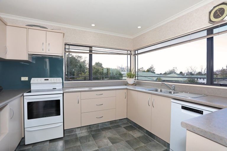 Photo of property in 3 Hillview Place, Feilding, 4702