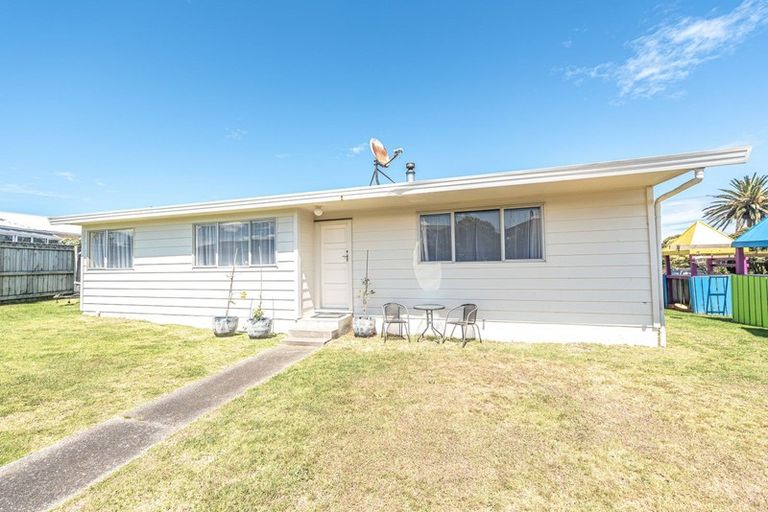 Photo of property in 4a Tainui Street, Castlecliff, Whanganui, 4501