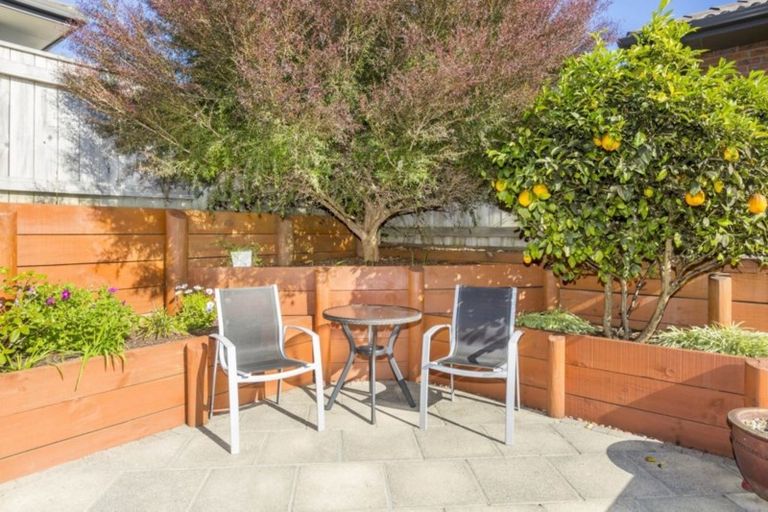 Photo of property in 5 Beaufort Close, Kingsley Heights, Upper Hutt, 5018