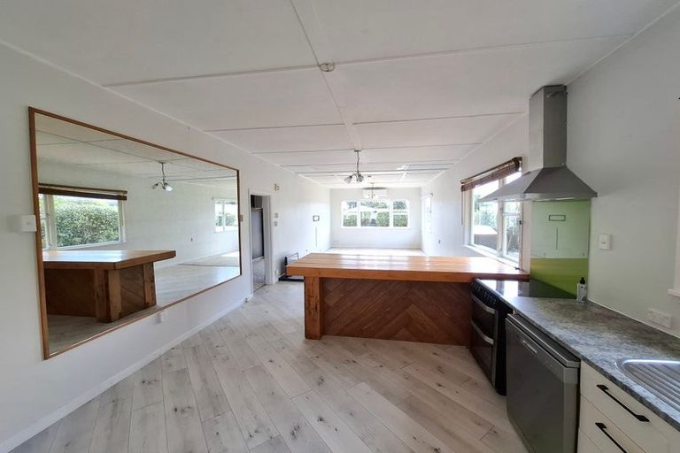 Photo of property in 18 Cumming Street, Okato, 4335