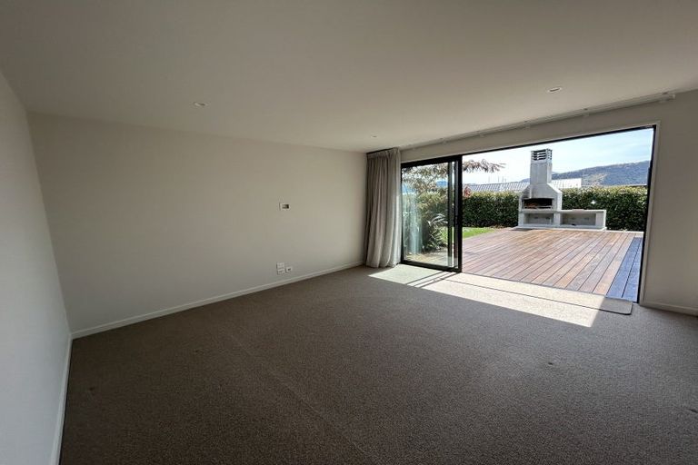 Photo of property in 5 Mcdonald Street, Wanaka, 9305