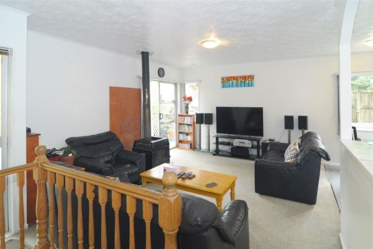 Photo of property in 38 Alidade Place, Massey, Auckland, 0614