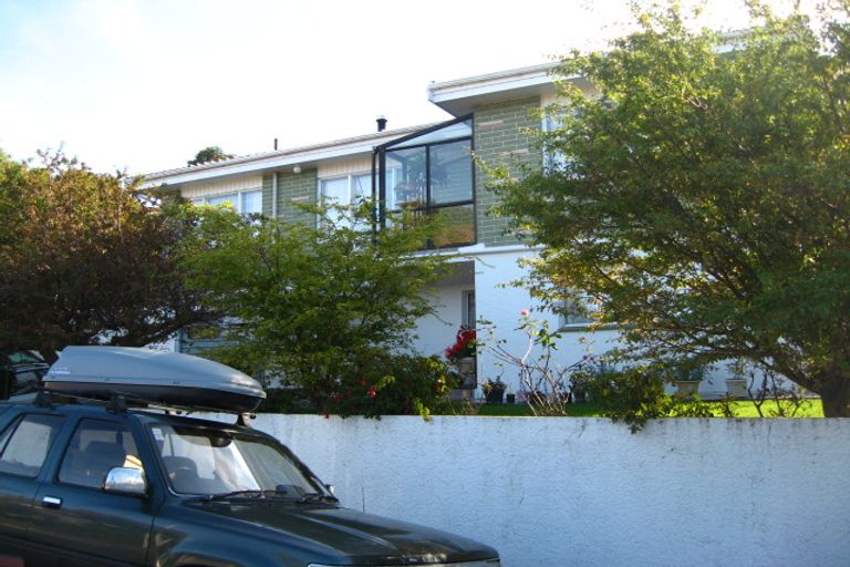 Photo of property in 17 Pioneer Crescent, Helensburgh, Dunedin, 9010