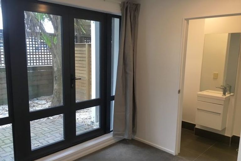 Photo of property in 24 Sudbury Terrace, Parnell, Auckland, 1010