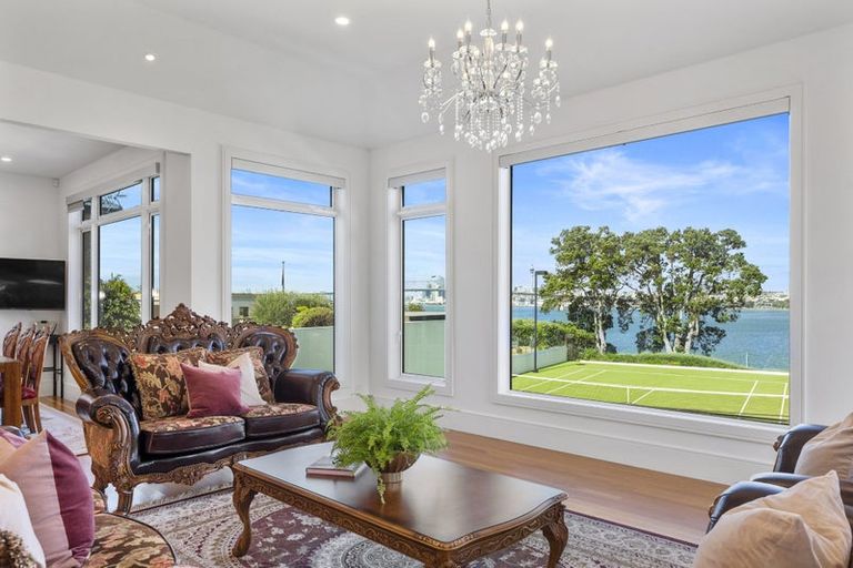 Photo of property in 5 Hinemoa Street, Birkenhead, Auckland, 0626