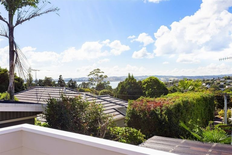 Photo of property in 21a Alexander Street, Cockle Bay, Auckland, 2014